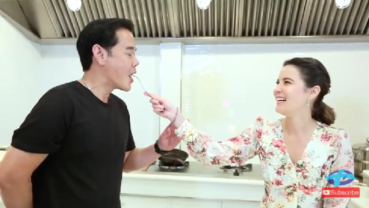 “ธัญญ่า” เผยวิธีง้อของสามี “เป็ก สัณณ์ชัย” ให้ดอกไม้ไม่หาย ต้องจ่ายคำขอโทษเป็นซองเงิน! 