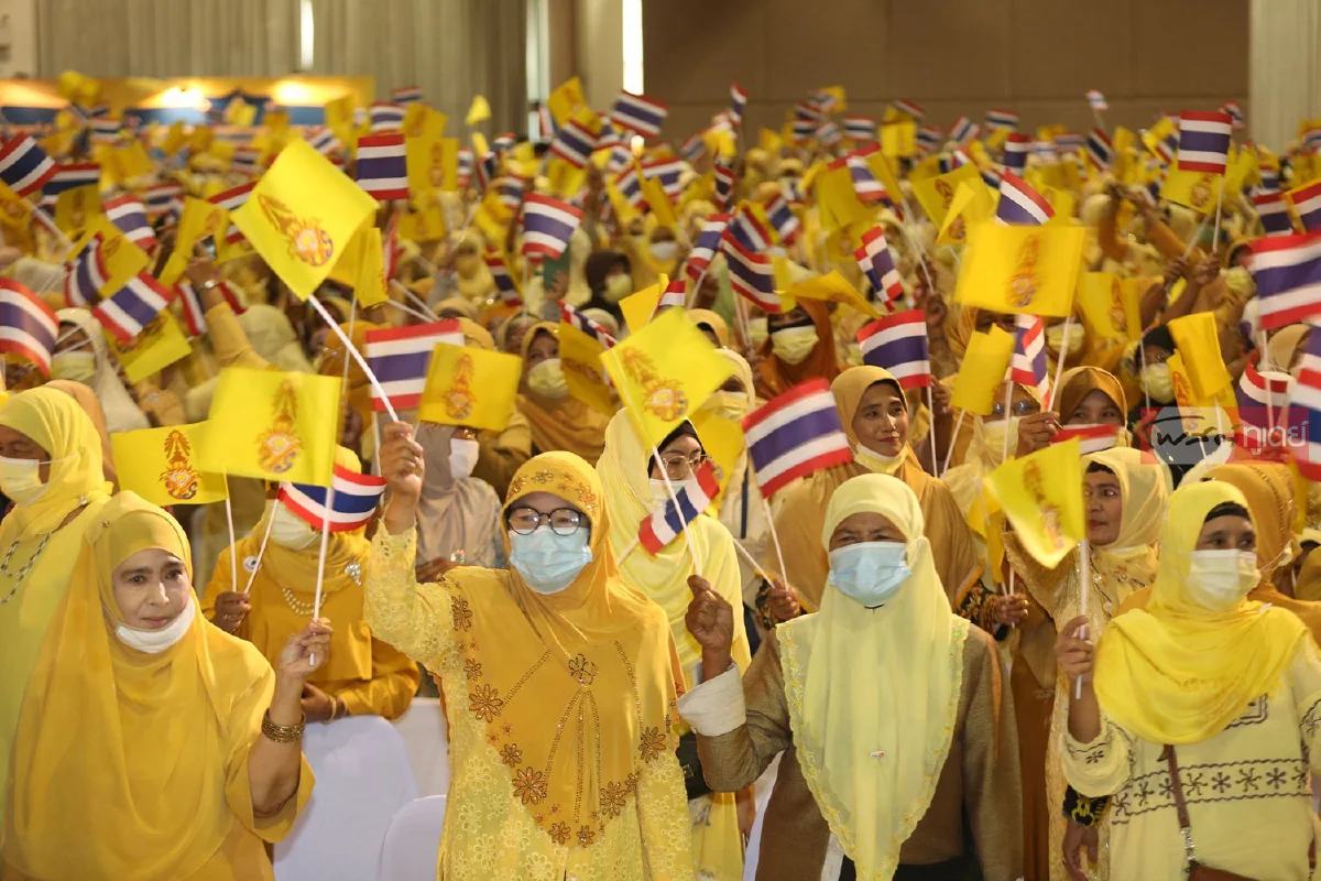 ภาพชุดชาวมุสลิมร่วมงาน "พลังมุสลิม ปกป้องสถาบันชาติ ศาสน์ กษัตริย์"