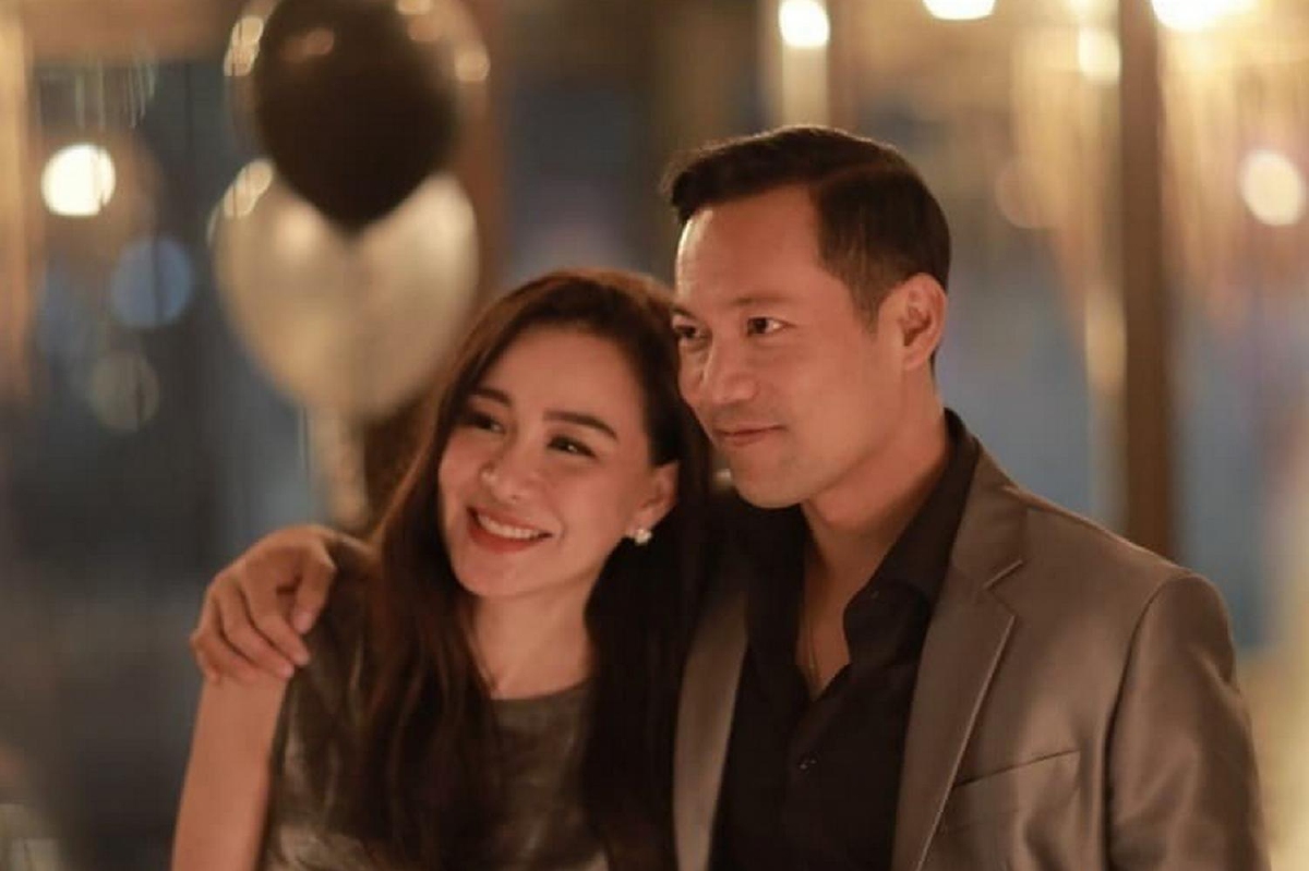 นิโคล เทริโอ ร่วมเฟรมหวานคู่นักธุรกิจ คนสงสัยใช่คนรักใหม่หรือเปล่า? นิโคล เทริโอ ร่วมเฟรมหวานคู่นักธุรกิจ คนสงสัยใช่คนรักใหม่หรือเปล่า?