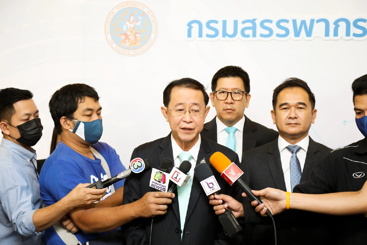 คลังกู้เพิ่มเต็มเพดานอีกแสนล้านป้องกันถังแตก