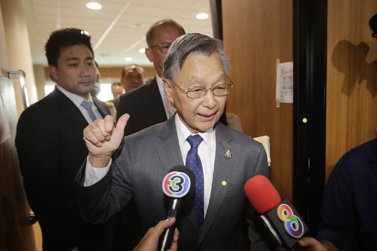 "ชวน"แจงไม่ได้คุย"ทักษิณ-ยิ่งลักษณ์"ร่วมกก.สมานฉันท์ "ชวน"แจงไม่ได้คุย"ทักษิณ-ยิ่งลักษณ์"ร่วมกก.สมานฉันท์