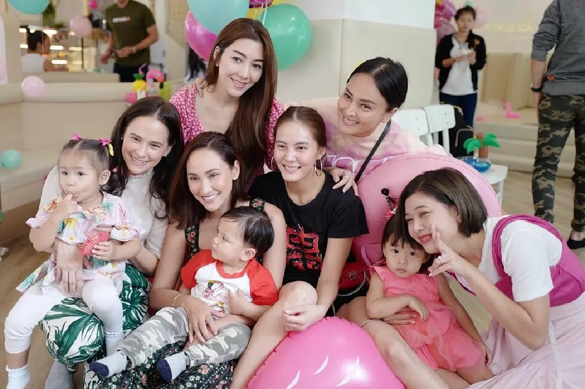 นานา ไรบีนา ย้อนภาพเก่า แก๊งนางฟ้า พร้อมหน้า อยากเห็นโมเมนต์นี้อีกพร้อมลูกๆ 