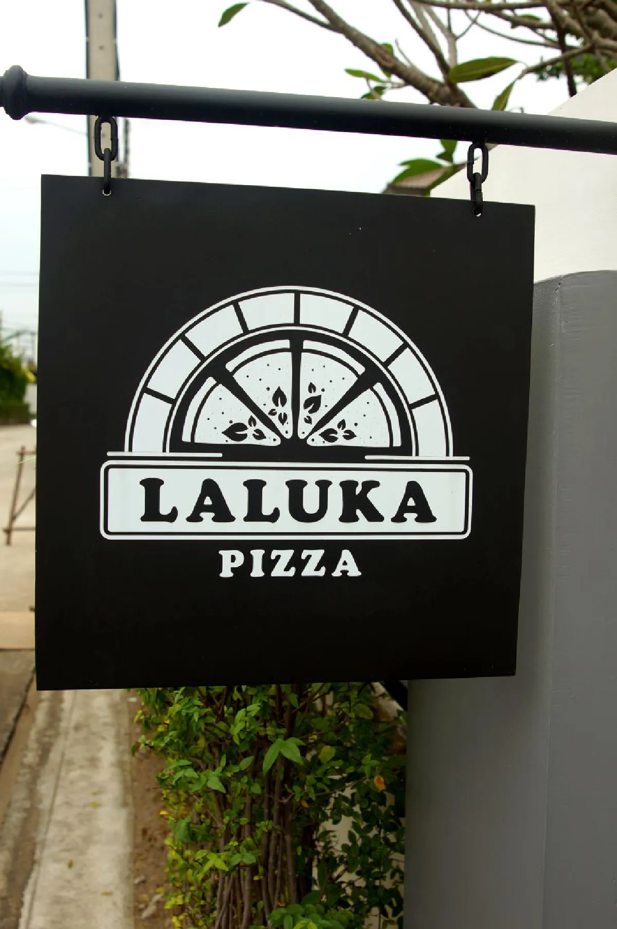 Laluka Pizza พิซซ่าของคนลำลูกกา..ความตั้งใจที่ได้ใจไปเต็มๆ