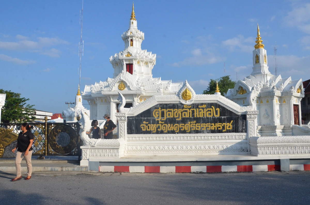 โจรใจบาปงัดตู้บริจาคในศาลหลักเมืองกวาดเงินทำบุญไปเกือบหมด