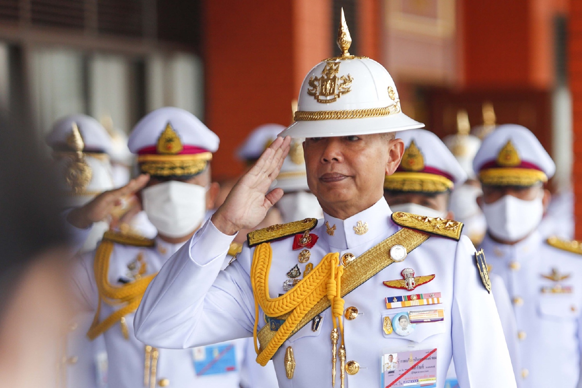 พระราชทานเหรียญรัตนาภรณ์ร.10"พล.อ.อภิรัชต์-พล.ต.รังษี" พระราชทานเหรียญรัตนาภรณ์ร.10"พล.อ.อภิรัชต์-พล.ต.รังษี"