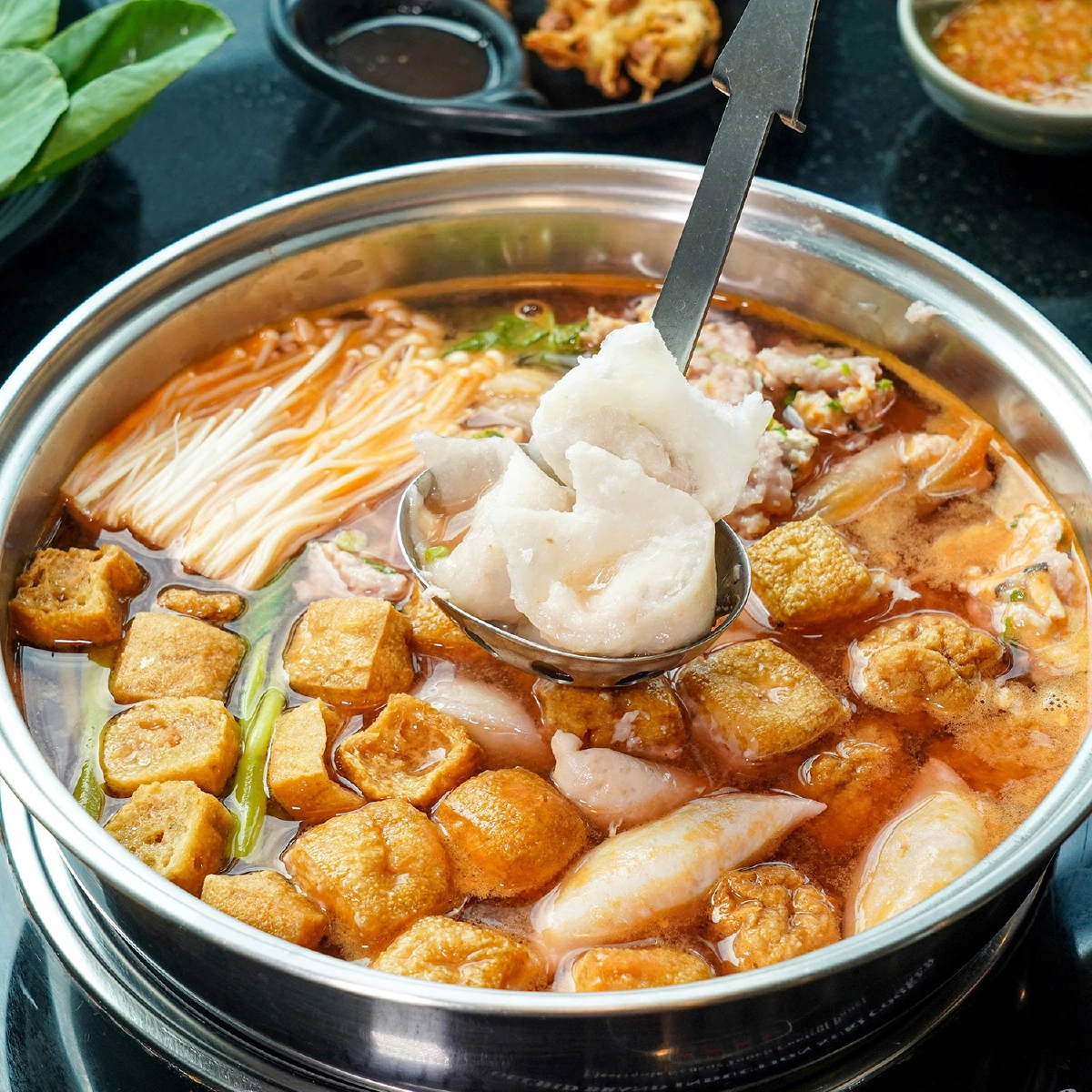 ซดซุปคลายหนาวกับเมนูหม้อร้อน 3 สัญชาติ กวางตุ้ง-ไต้หวัน-ไทยอีสาน