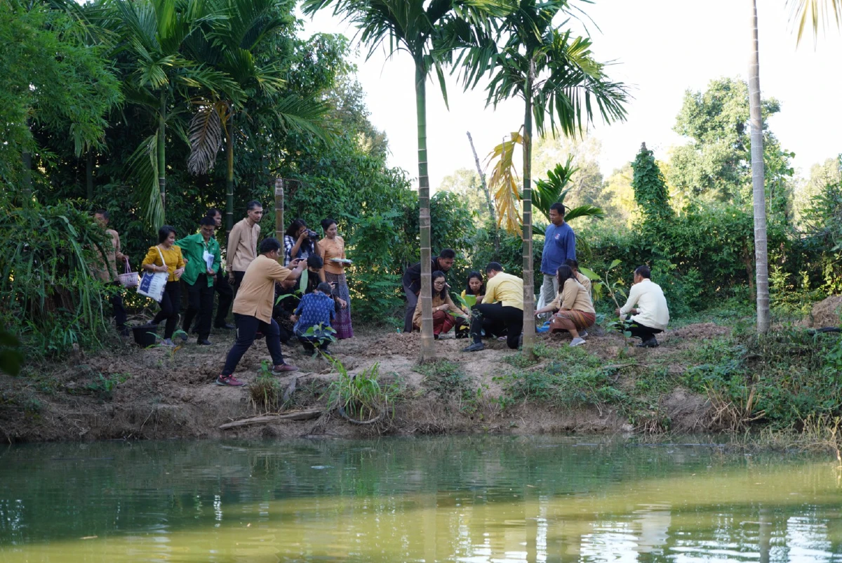 พช.ลงพื้นที่ภาคอีสานติดตามความก้าวหน้า"โคกหนองนาโมเดล"