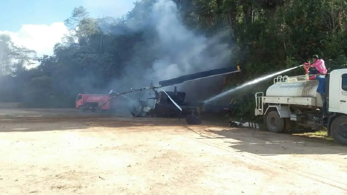 ระทึก!ฮ.รองผู้ว่าฯเชียงใหม่ชนเนินดินขณะลงจอดไฟลุกท่วม