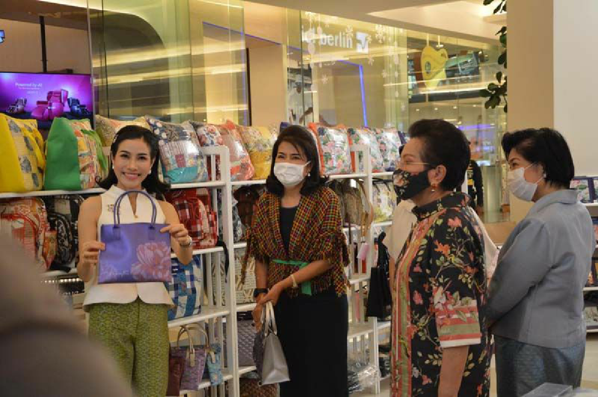 “เจ้าคุณพระสินีนาฏฯ” เปลี่ยนโฉมใหม่สวยสะดุดตามาก เยี่ยมชมงานสายใจไทย