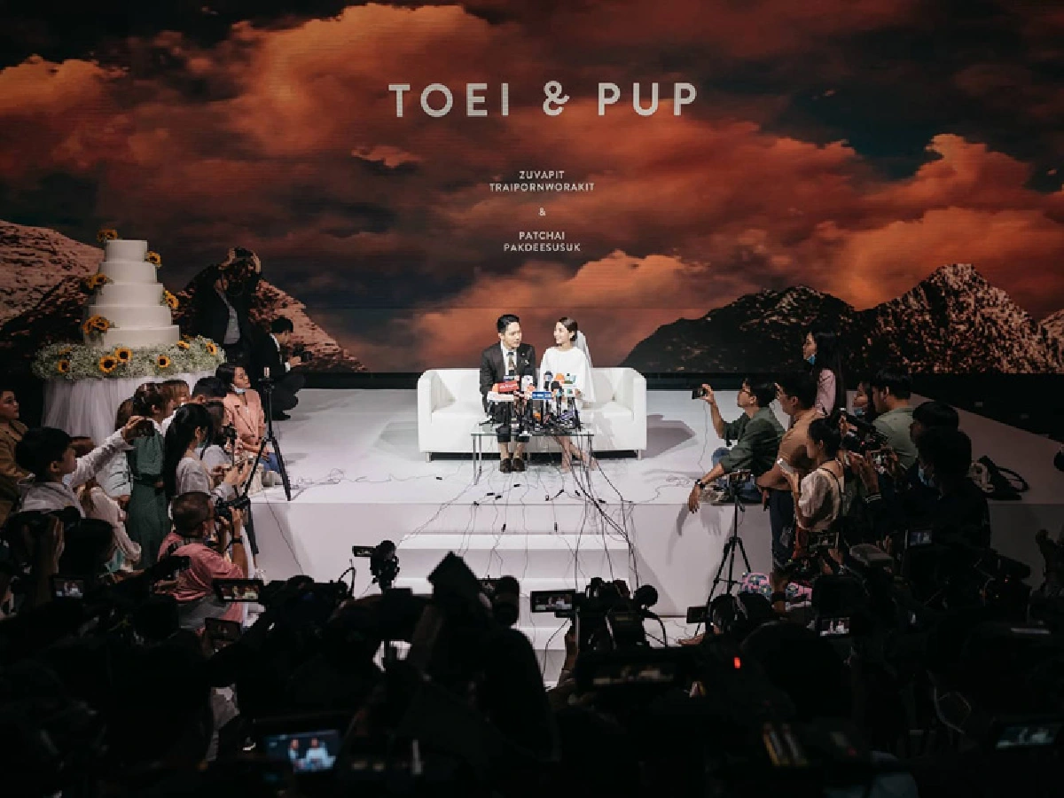 “ปั๊บ-ใบเตย” จัดงานแต่งแบบยั่งยืนใช้จอ LED แทนการจัดดอกไม้ ช่วยลดขยะไปได้เยอะมาก 