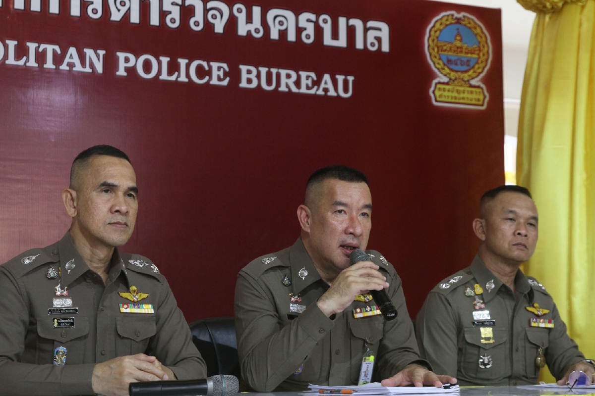 ตำรวจเปิดข้อมูลการ์ดราษฎรใช้ปืนยิงใส่กลุ่มประชาชนที่ถนนทหาร ตำรวจเปิดข้อมูลการ์ดราษฎรใช้ปืนยิงใส่กลุ่มประชาชนที่ถนนทหาร