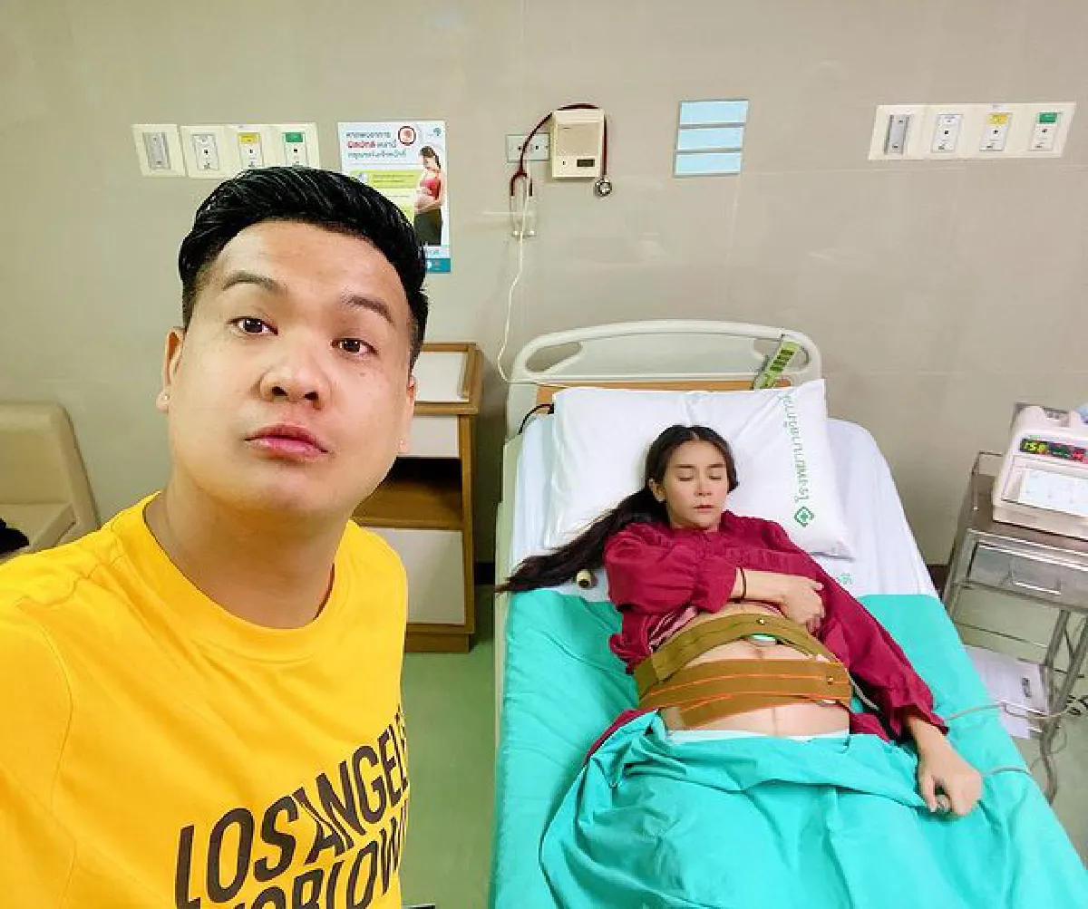 "ใหม่ สุคนธวา" คลอดลูกชายแล้ว ตั้งชื่อ "น้องชิณะ" พร้อมเผยภาพแรกครอบครัวพร้อมหน้า 