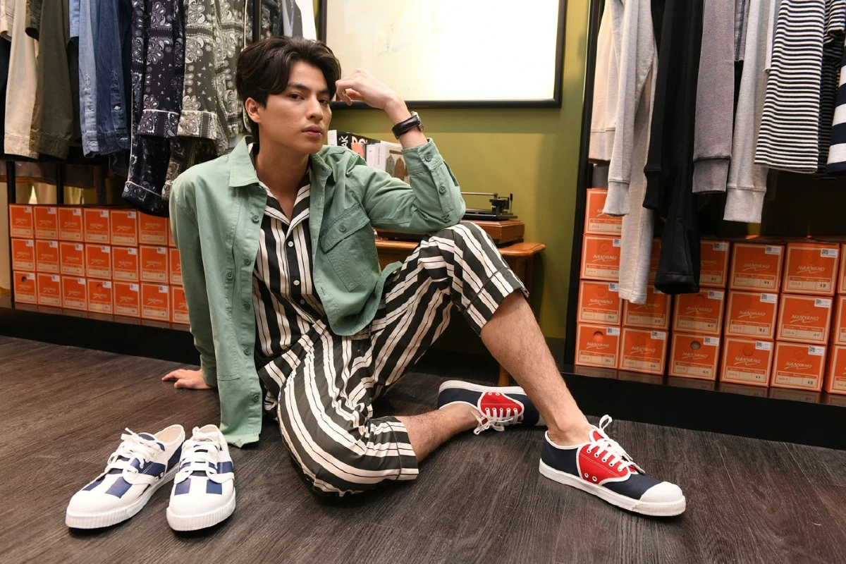 “กลัฟ-คณาวุฒิ” ชวนเติมความสนุกส่งท้ายปลายปีกับไอเทมใหม่ล่าสุด ‘MOO x Nanyang Sneakers’