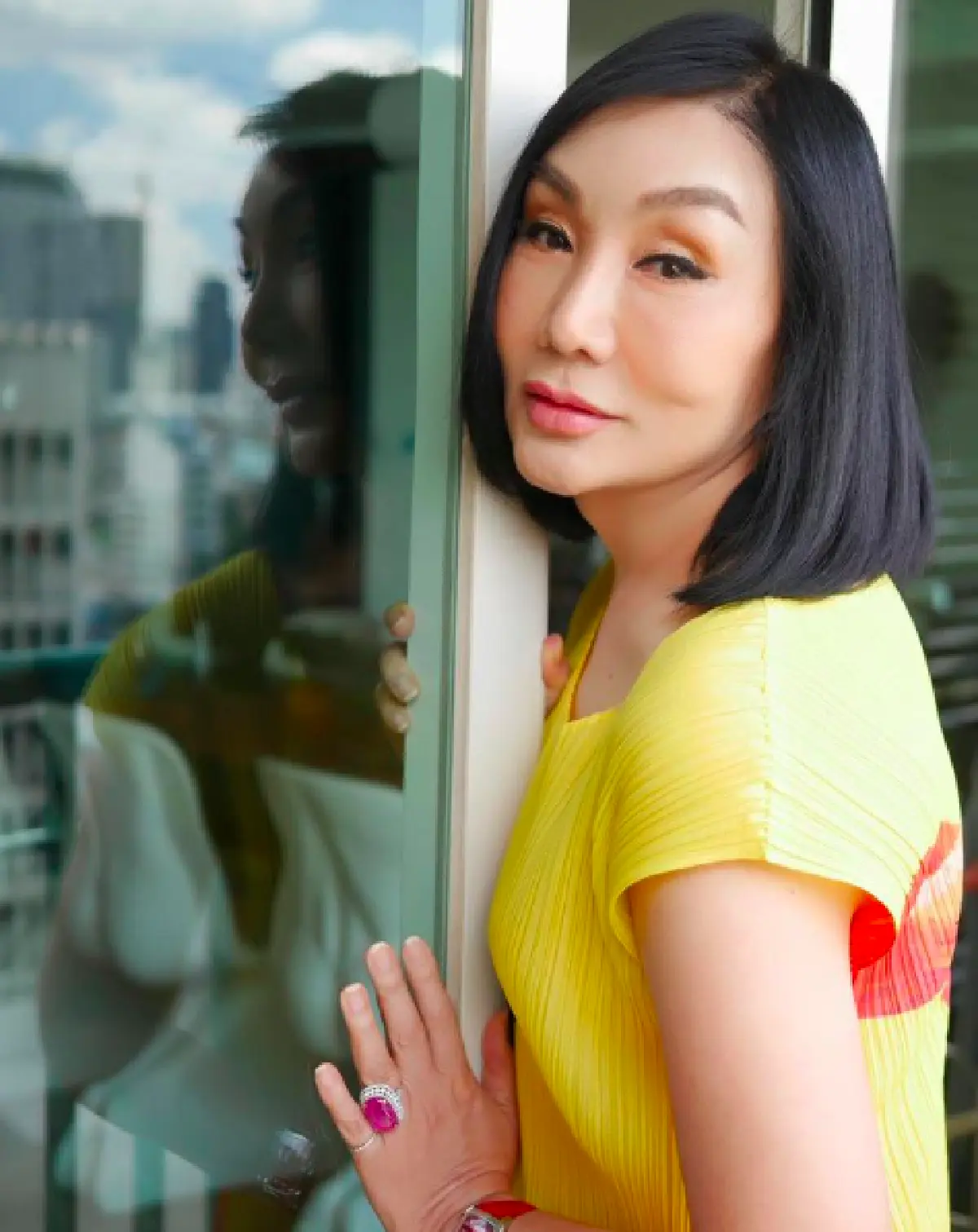 “ม้า อรนภา” นุ่งวันพีซโพสท่าสุดปังริมทะเล สมกับเป็นอดีตซูเปอร์โมเดล