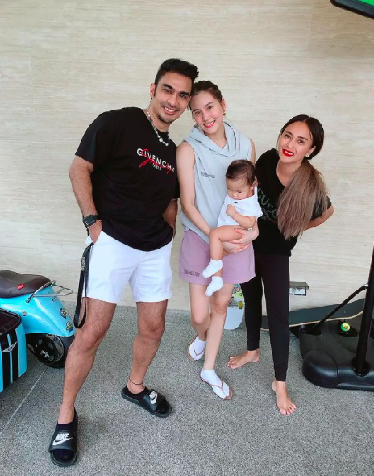 “ดีเจบอย-นานา” ซัดกลับคนบูลลี่ “น้องโนล่า” ลูก “เจนี่” พัฒนาการช้า มือหงิกเกร็ง 