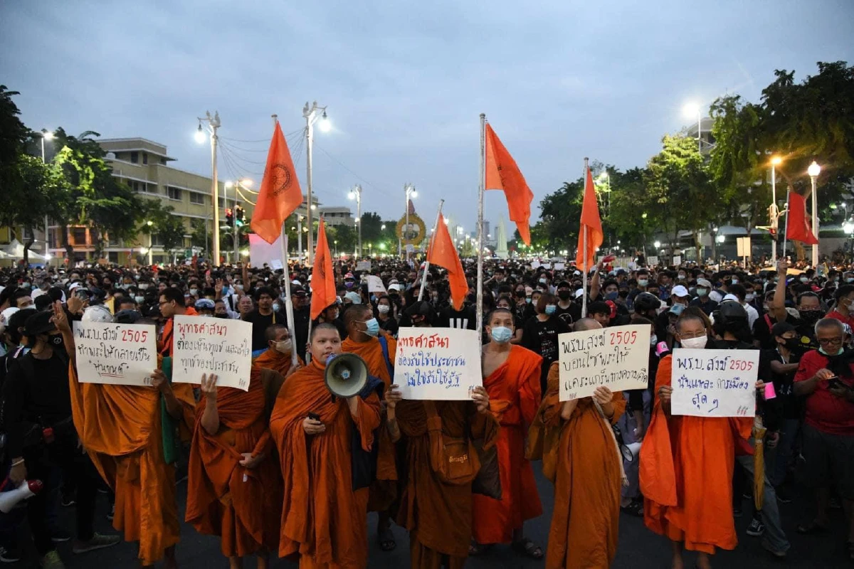 ส่องการเคลื่อนไหวของยุวสงฆ์"ยุคแรก"ย้อนมองม็อบยุวสงฆ์ "ยุคปัจจุบัน"