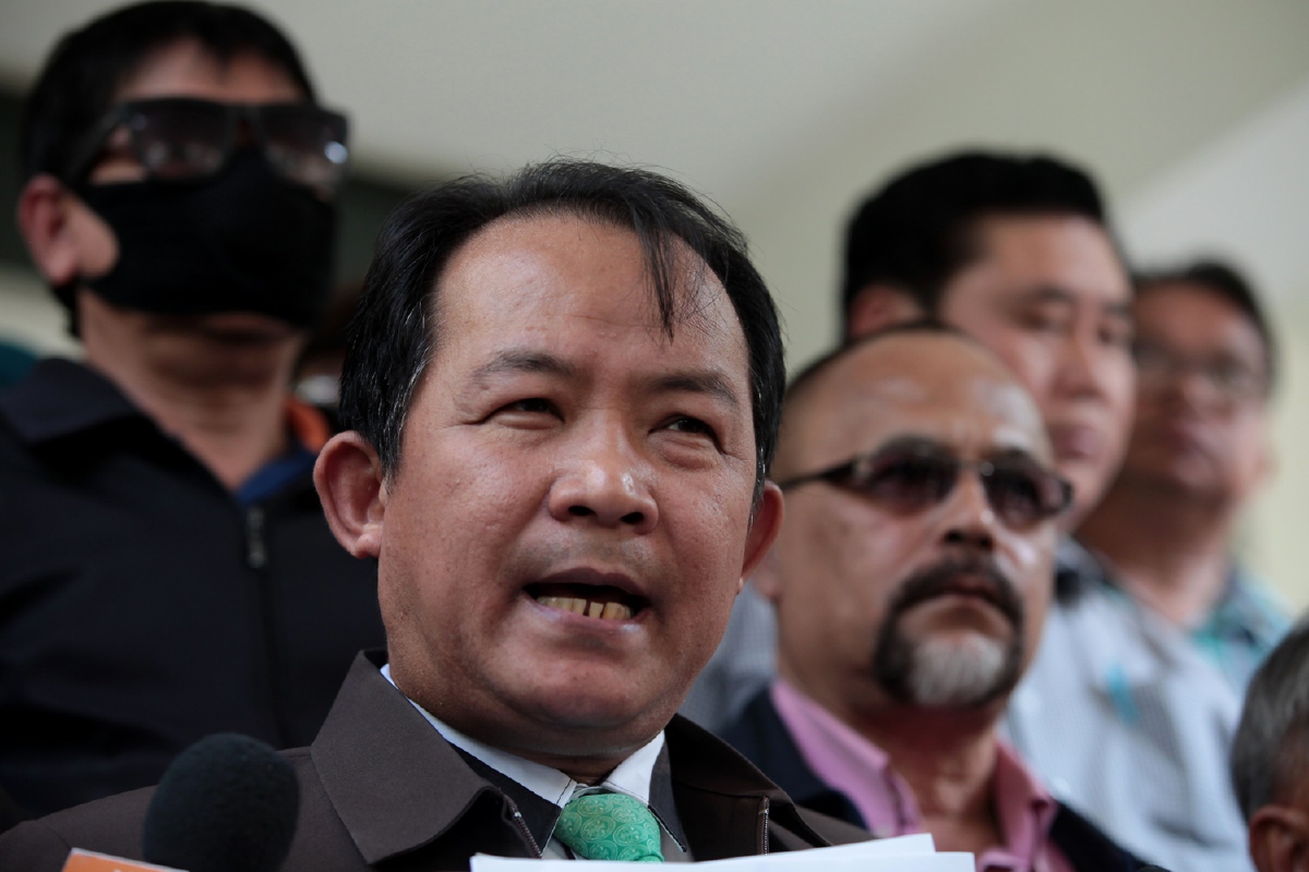 "ศรีสุวรรณ"เหลืออดจี้ตร.จัดการกลุ่มนร.เลวไม่รู้จักหน้าที่ "ศรีสุวรรณ"เหลืออดจี้ตร.จัดการกลุ่มนร.เลวไม่รู้จักหน้าที่
