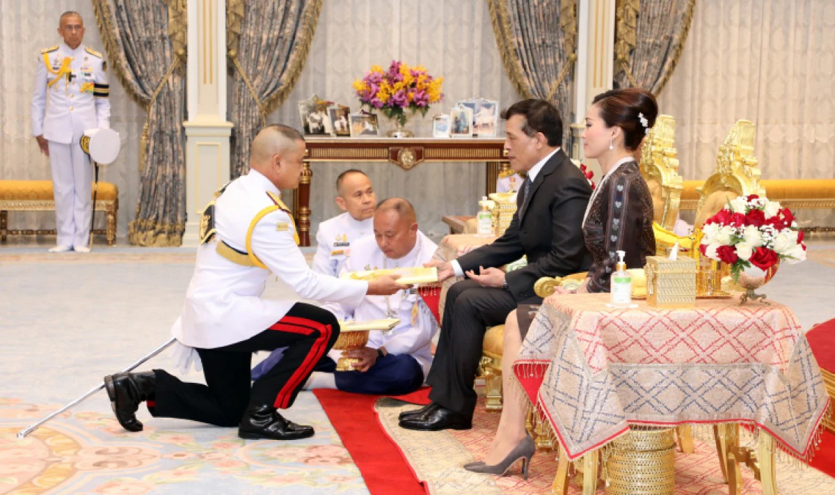 'ในหลวง'พระราชทานโฉนดที่ดินให้แก่สถานศึกษา3แห่ง6หน่วยงานรัฐ