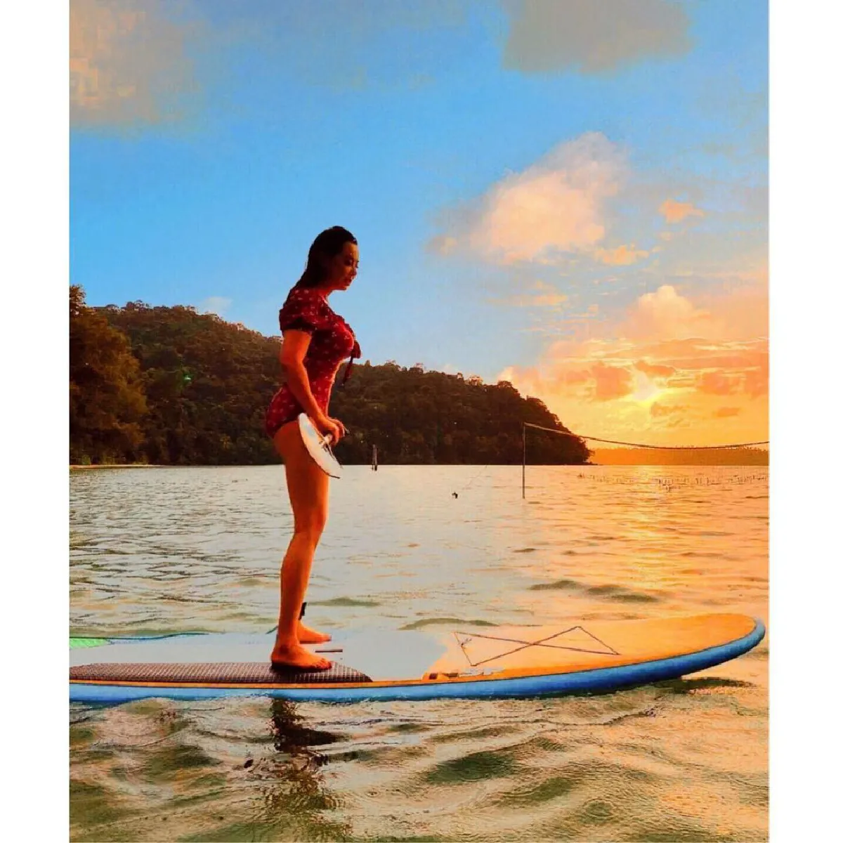 “บุ๋ม ปนัดดา” สตรองมาก! โชว์ท่ายากทำสะพานโค้งบนเซิร์ฟบอร์ด