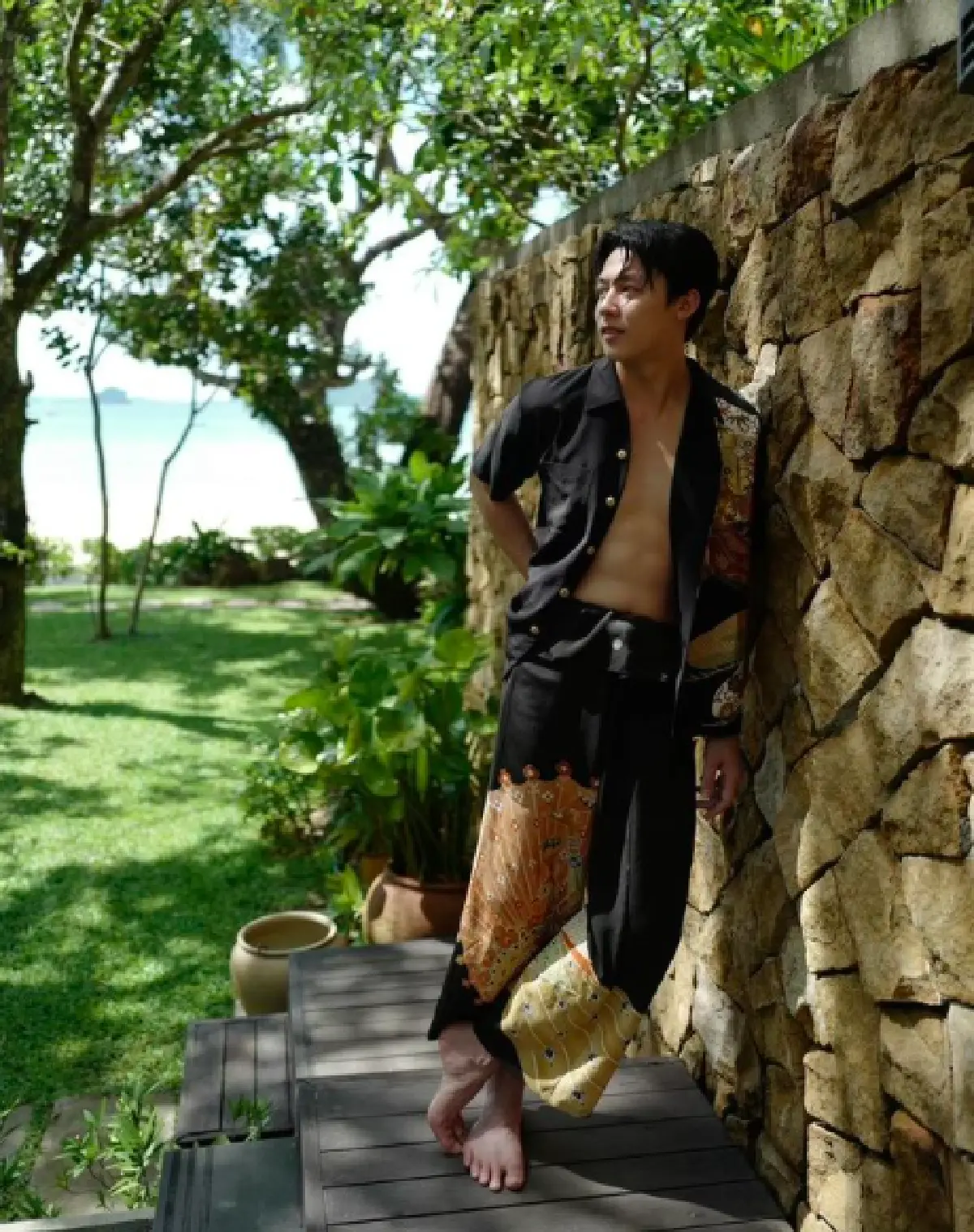 “คิมเบอร์ลี่” หุ่นเป๊ะผิวขาวจั๊วะ โพสท่าเซ็กซี่ริมสระน้ำ