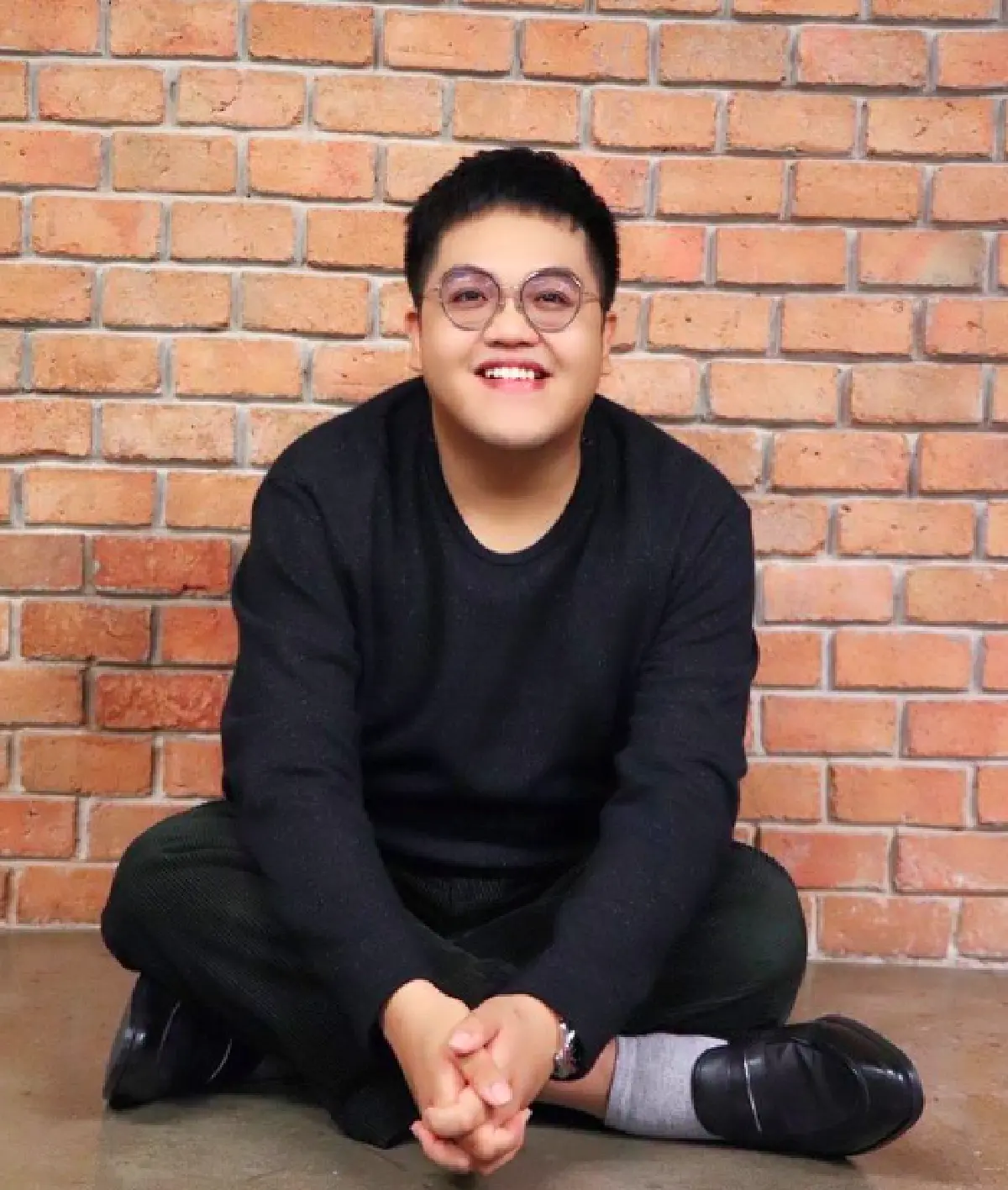   “โดม เดอะสตาร์”  ร่วมแซะแฮชแท็ก #ทรงผมบังเพื่อน ทวิตถามเพื่อนๆ 