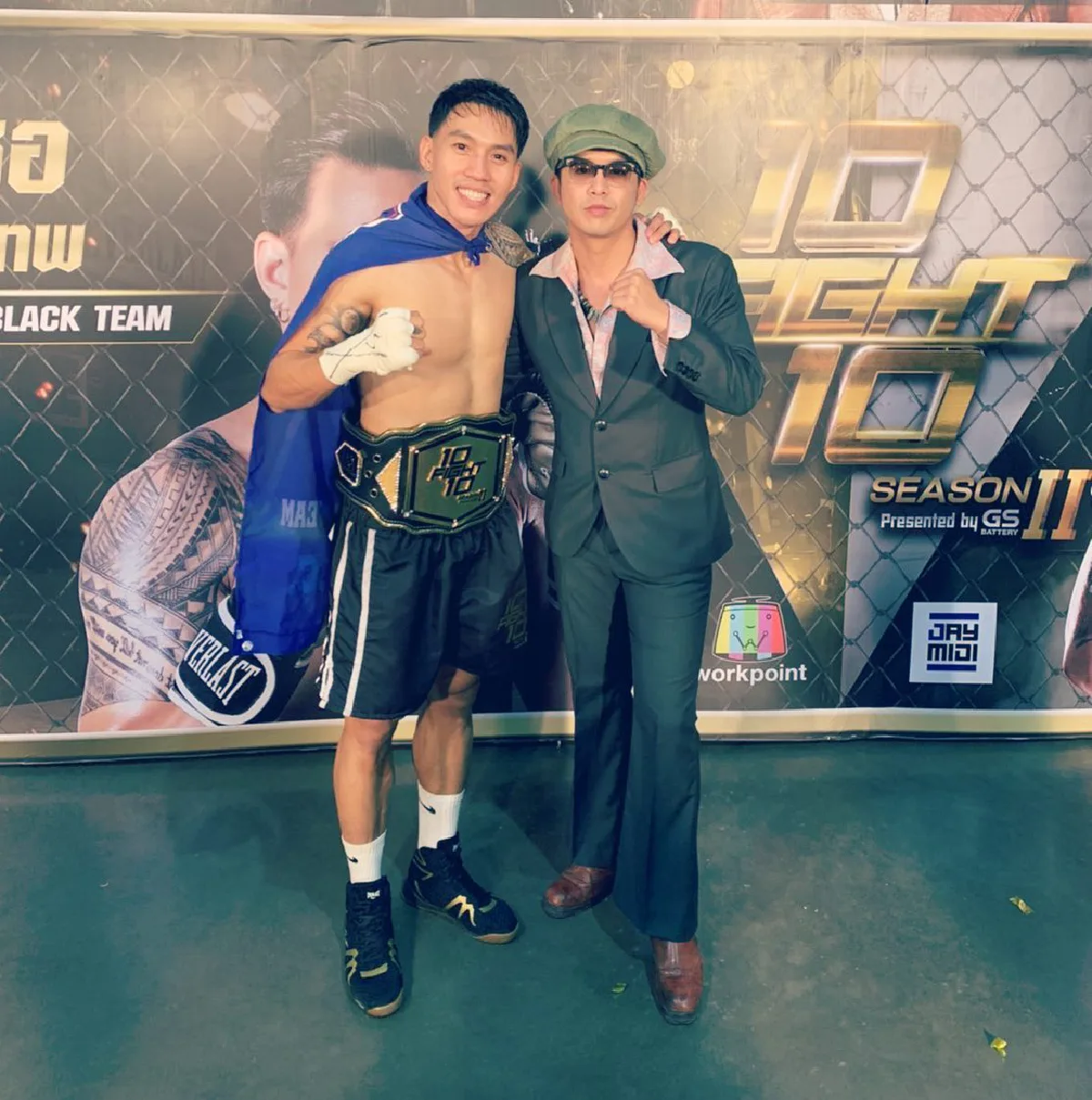 “แอมมี่ เดอะบอตทอมบลูส์” เปิดใจหลังไปเชียร์ “ลีซอ” แข่ง 10 Fight 10 ถูกสั่งห้ามชู 3 นิ้ว-ห้ามมีซีน