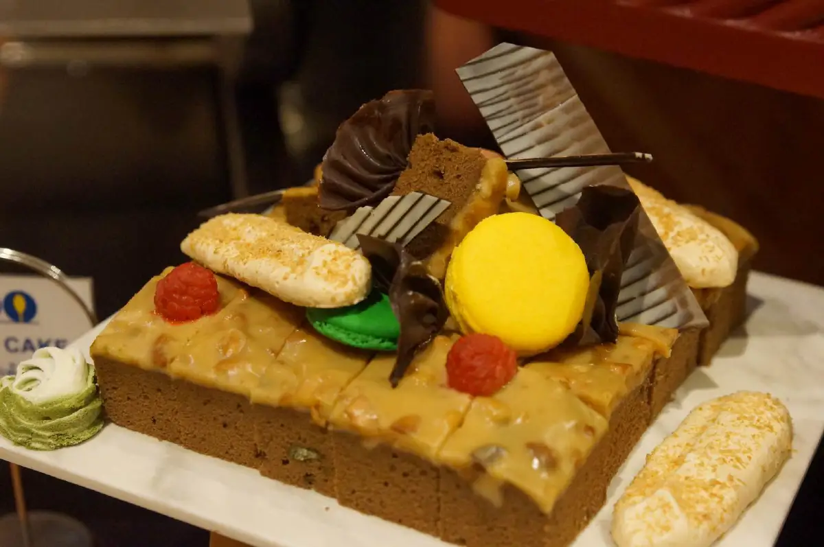 ปักหมุด '92 คาเฟ่' บุฟเฟ่ต์อินเตอร์และซีฟู้ดสุดอร่อยที่ห้ามปล่อยผ่านย่านพระรามเก้า