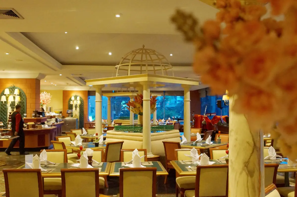 ปักหมุด '92 คาเฟ่' บุฟเฟ่ต์อินเตอร์และซีฟู้ดสุดอร่อยที่ห้ามปล่อยผ่านย่านพระรามเก้า