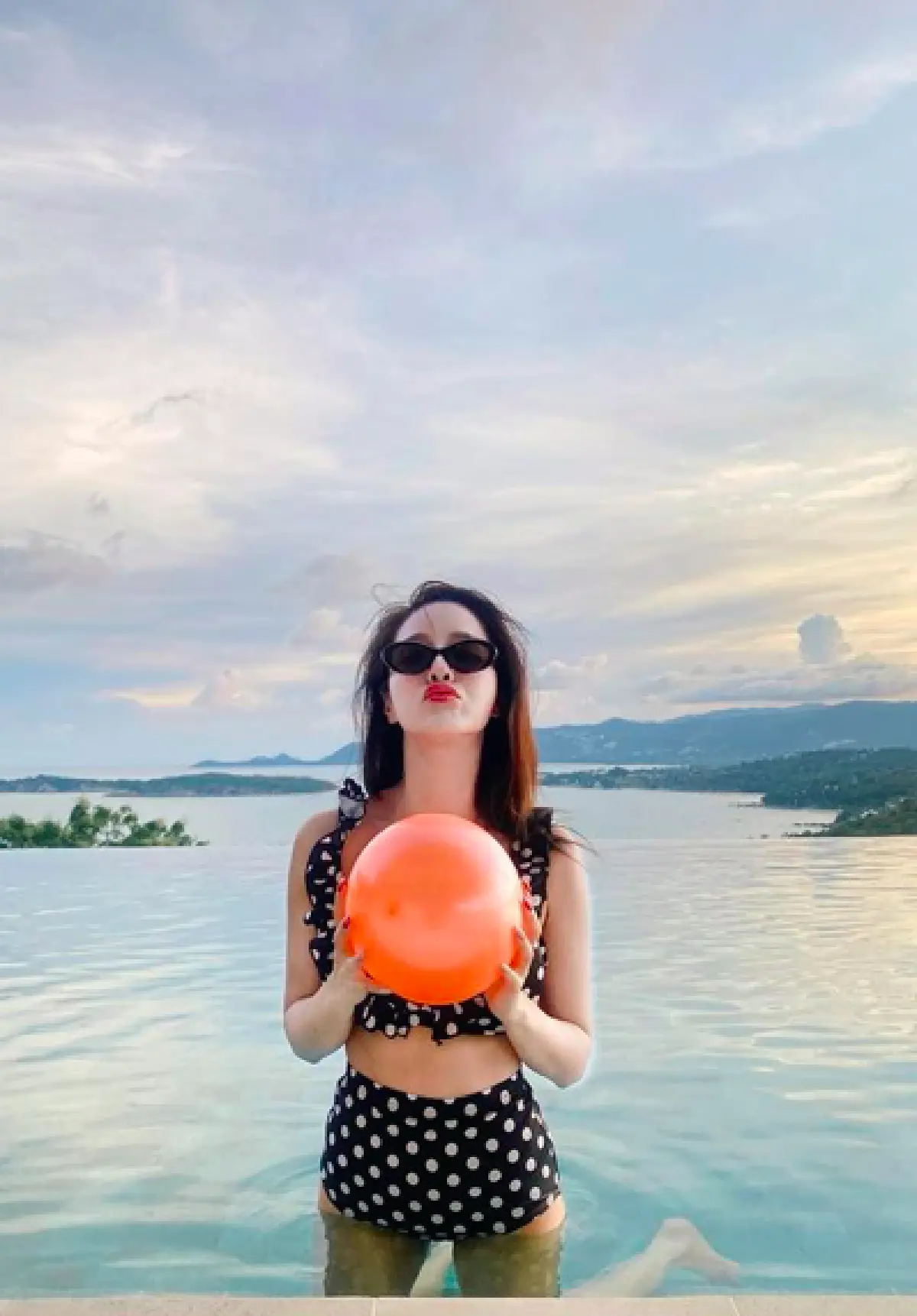 "แอร์ ภัณฑิลา" อวดภาพใส่ชุดบิกินี่ พร้อมบอกชัดอยากโชว์กล้ามท้อง