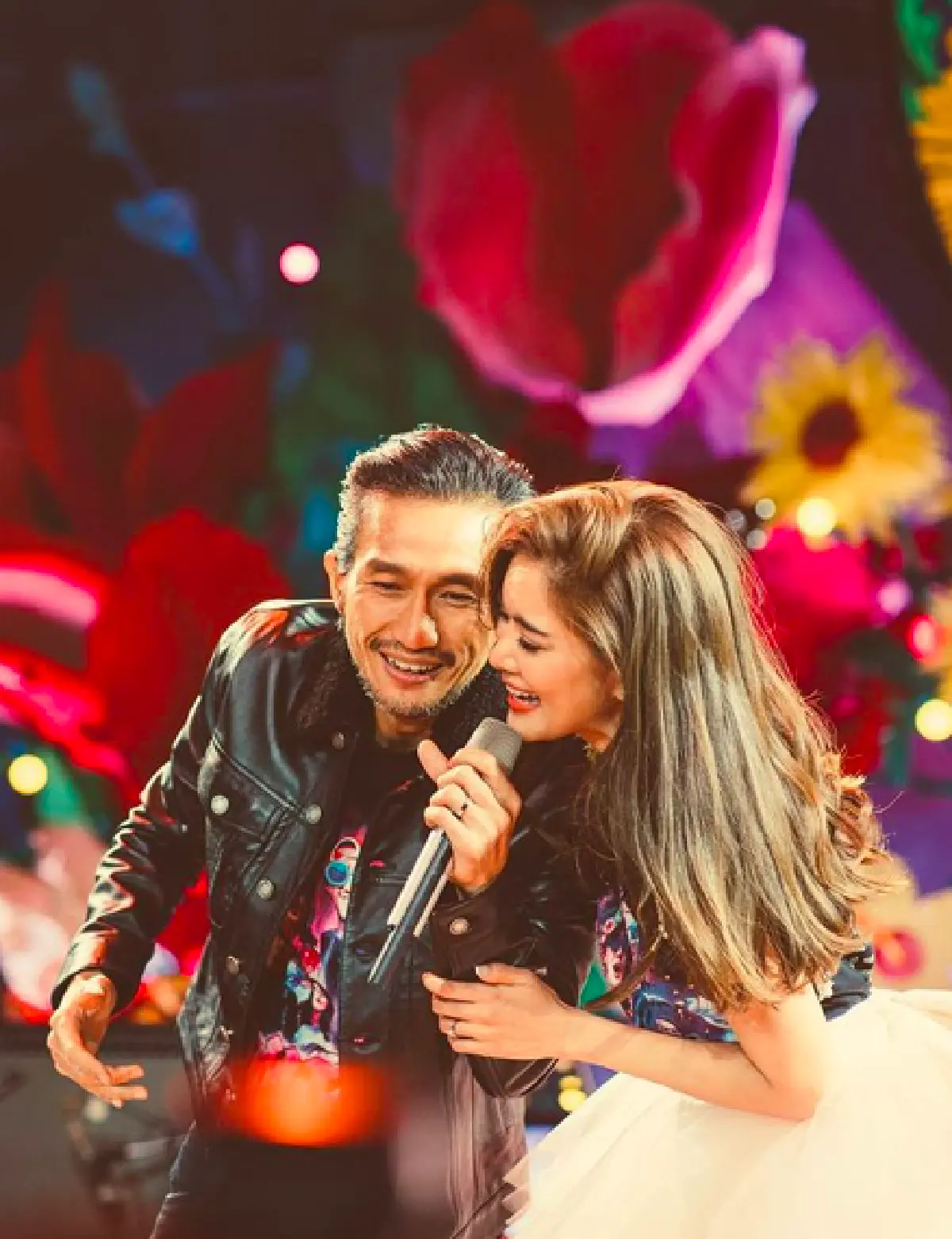 ส่องภาพ After Party "ตูน-ก้อย" สนุกสนานเอ็นจอยกันสุดฤทธิ์ 