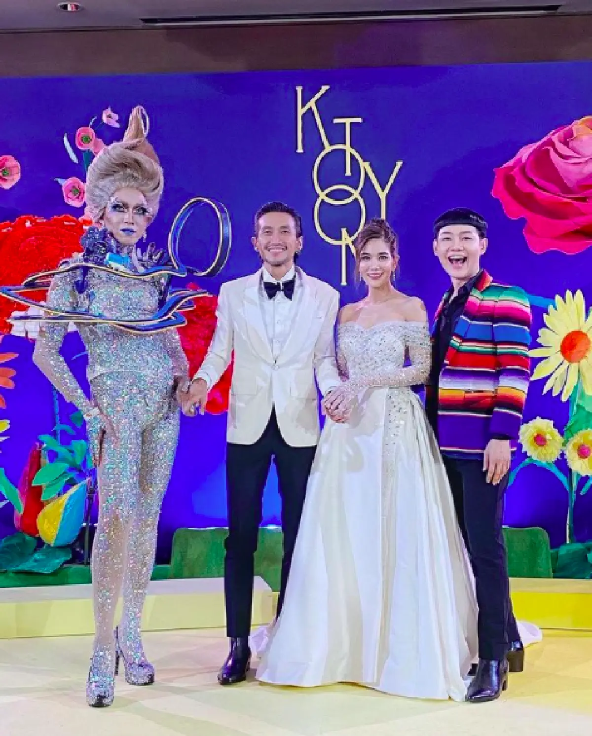 “มาดามมด” คัมแบ็กในรอบ 1 ปี  แต่งชุดรถไฟเหาะ ร่วมงาน “ตูน-ก้อย"  