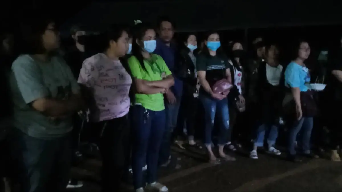 พนักงานรง.ดังยุติประท้วงขอเพิ่มโบนัสหลังนายจ้างยอมพบกันครึ่งทาง