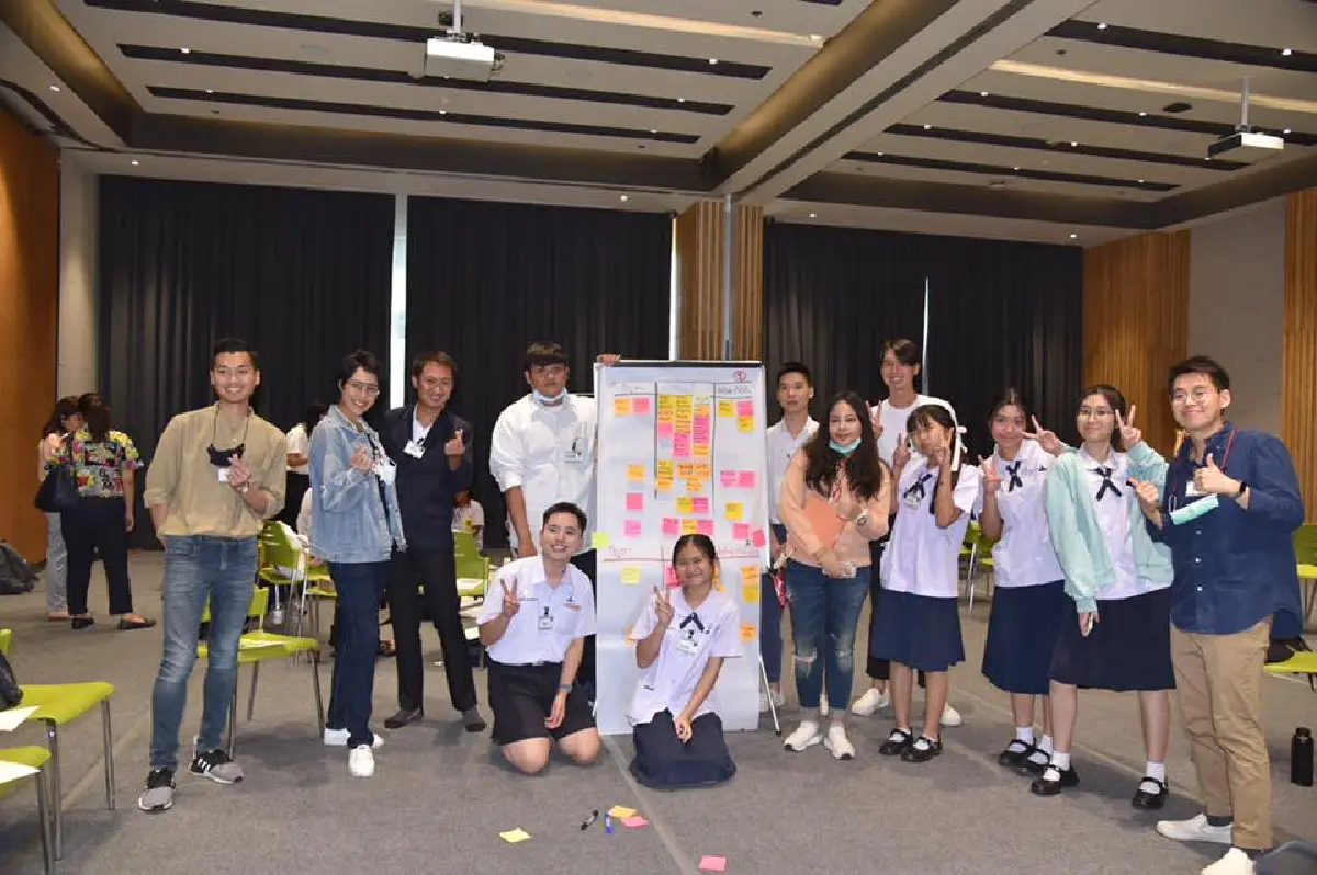 "สุวิทย์"ชื่นชมเยาวชนมีพลังที่ล้นเหลือร่วมกิจกรรมออกแบบอนาคต