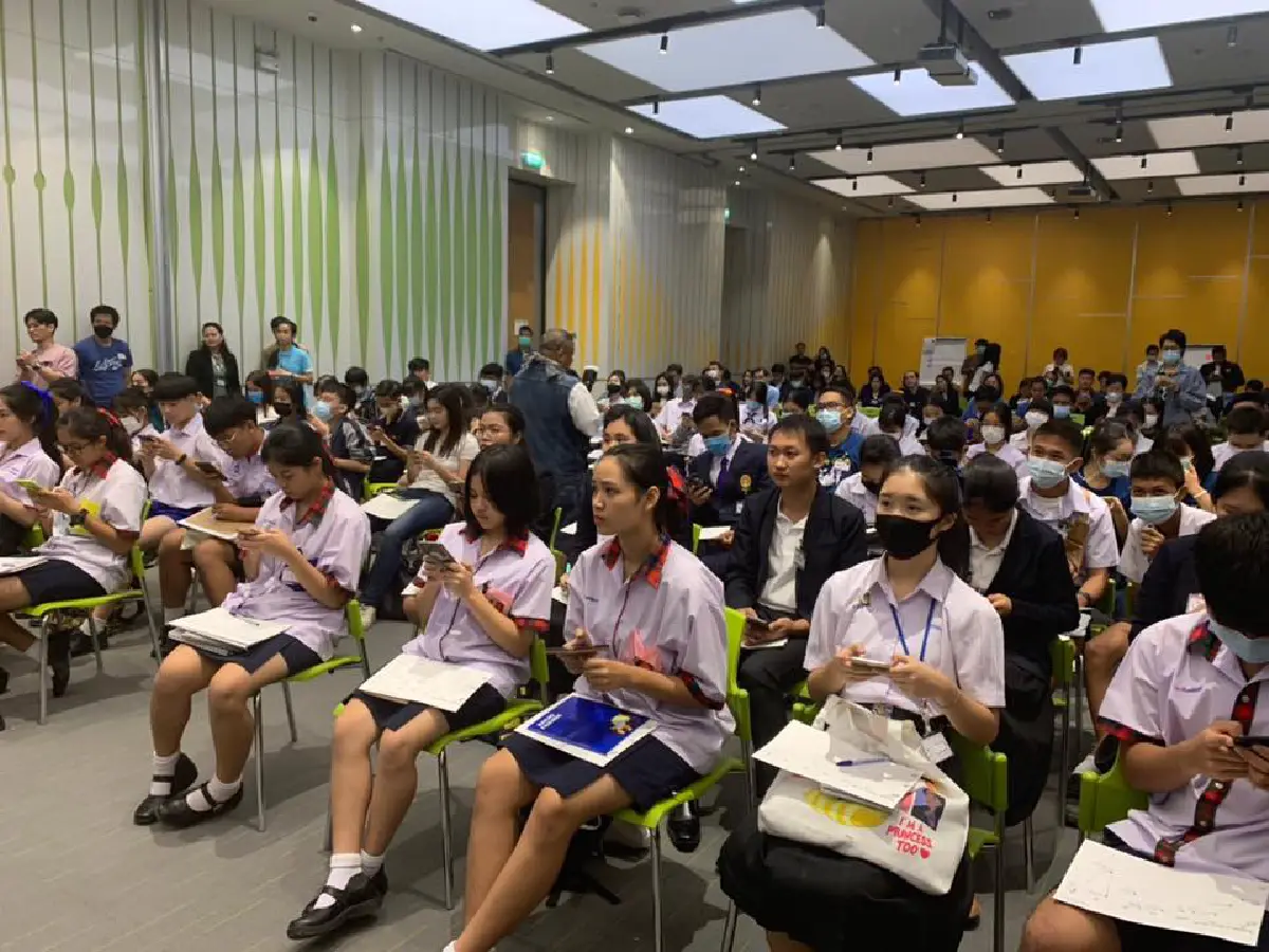 "สุวิทย์"ชื่นชมเยาวชนมีพลังที่ล้นเหลือร่วมกิจกรรมออกแบบอนาคต