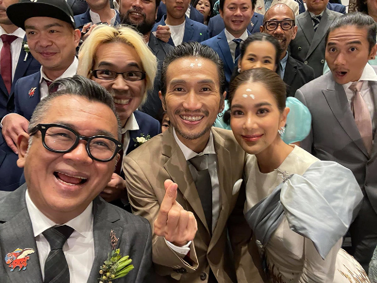  “ป๋าเต็ด ยุทธนา” เป็นเถ้าแก่อวยพรงานแต่ง “ก้อย-ตูน” งานนี้พีคมากมีการพูดถึง “เป๊กซ์ วงซีล”