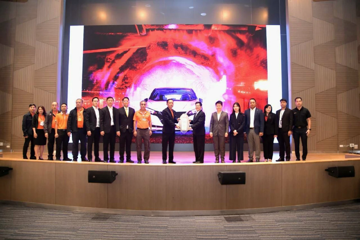 MEA หนุนนโยบายรัฐบาล รับมอบรถยนต์ไฟฟ้า 2 ค่ายใหญ่ เดินหน้าขับเคลื่อนวิถีชีวิตเมืองมหานคร ลดมลภาวะอย่างยั่งยืน