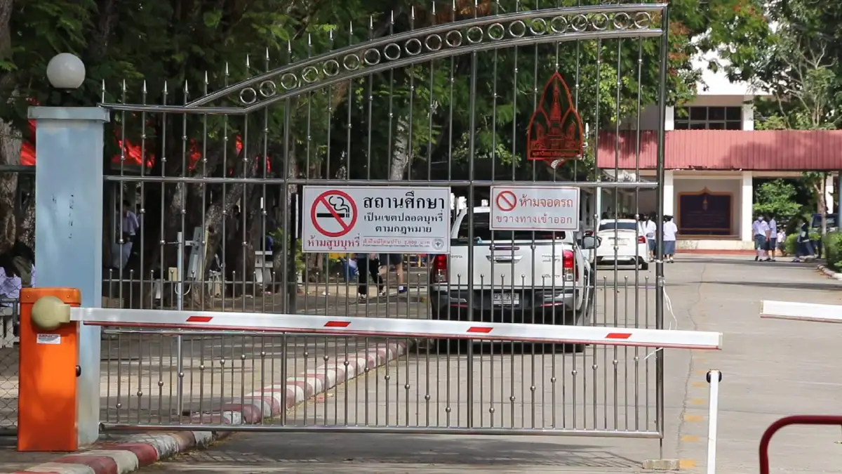 นร.ขอนแก่นโวยถูกอาจารย์ปกครองเรียกไปขู่ใส่ชุดไปรเวทมาเรียน