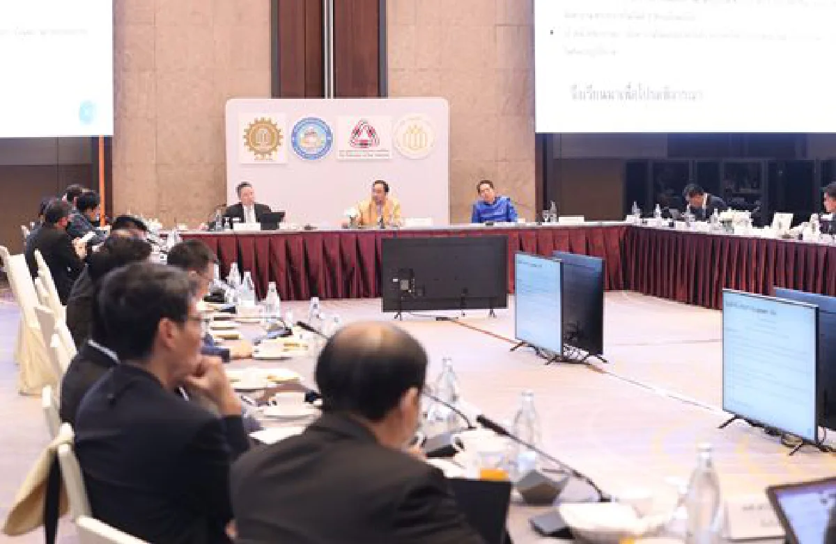 ปีนี้จีดีพีติดลบเหลือ 7% แนะรัฐออกแพจเกจกระตุ้นเศรษฐกิจต่อเนื่อง