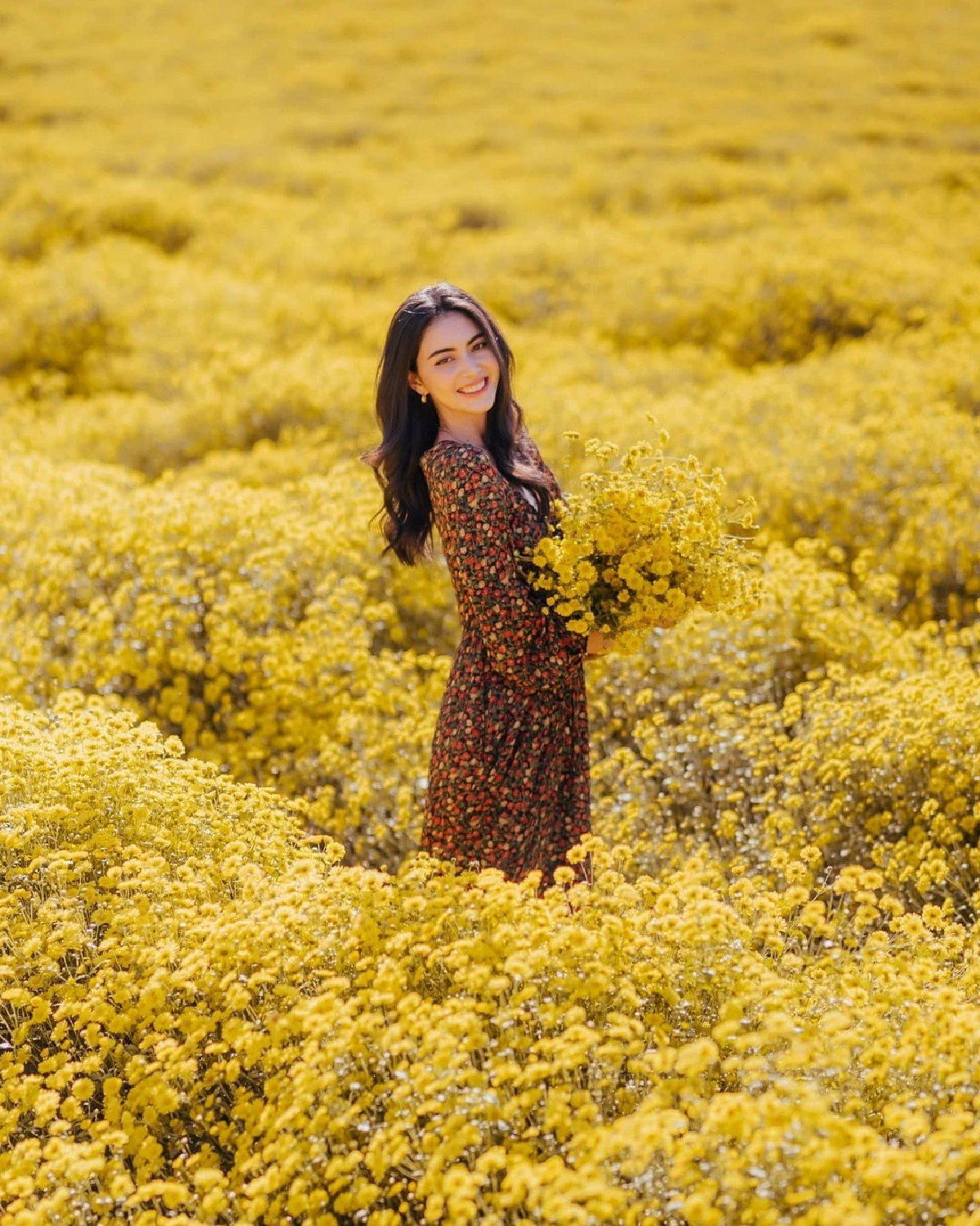 นึกว่าพรีเวดดิ้ง ใหม่-เต๋อ สวีทหวานกลางทุ่งดอกไม้ที่เชียงใหม่