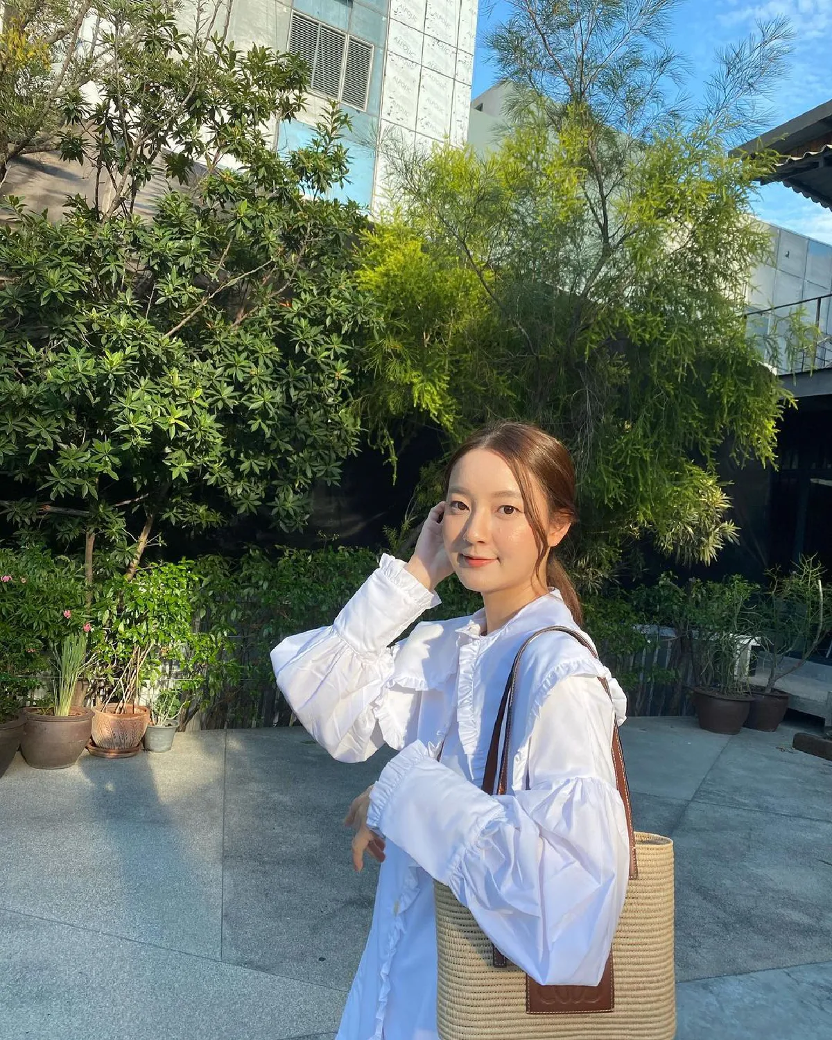 อิ้งค์ วรันธร เลื่อนงาน-กักตัว หลังขึ้นเครื่องไฟลต์เดียวกับคนติดโควิด-19 