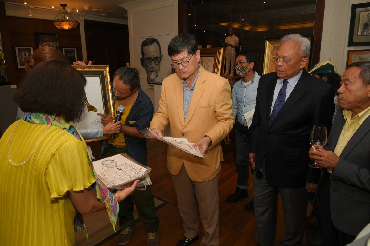 "ธ.สถิตในใจ ไทยนิรันดร์" นิทรรศการเทิดพระเกียรติร.9