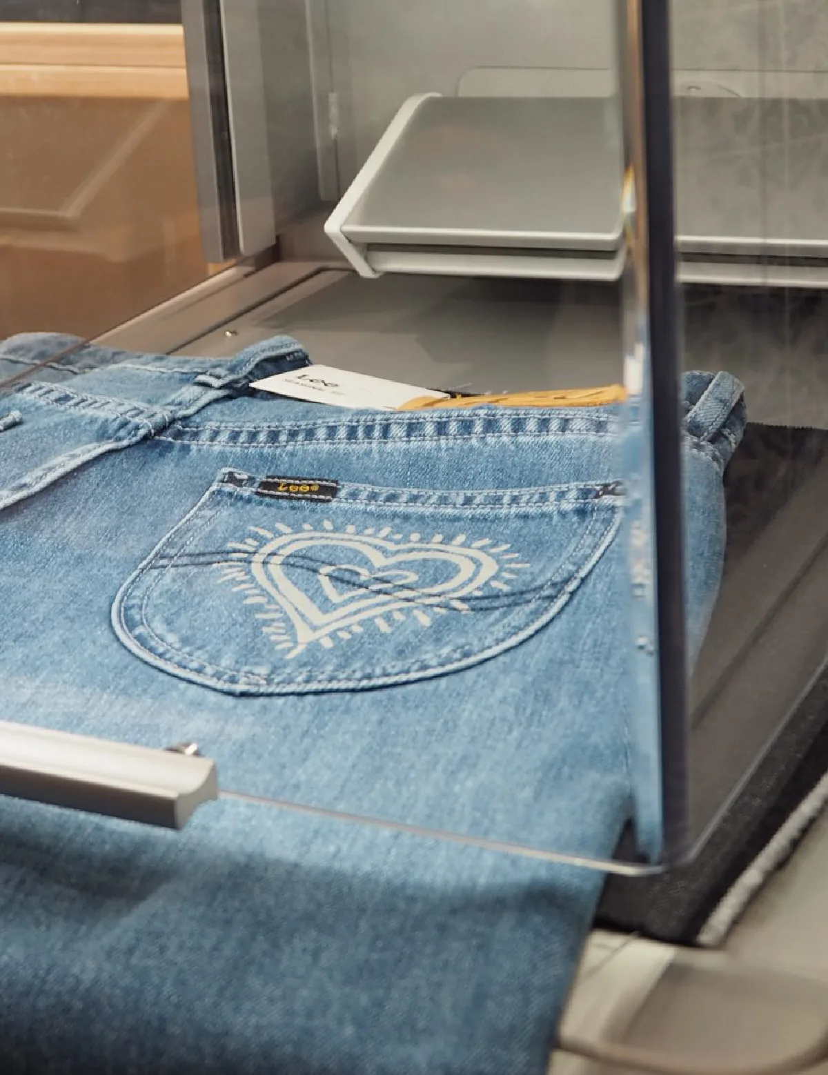 Customize Lee Your Style ออกแบบยีนส์ที่ใช่ในสไตล์ที่เป็นคุณ