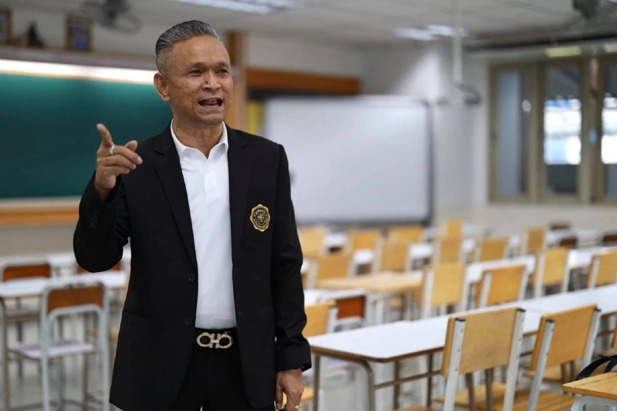 มศว ประสานมิตร (ฝ่ายมัธยม) ผุดไอเดียแต่งกายสุภาพทุกศุกร์