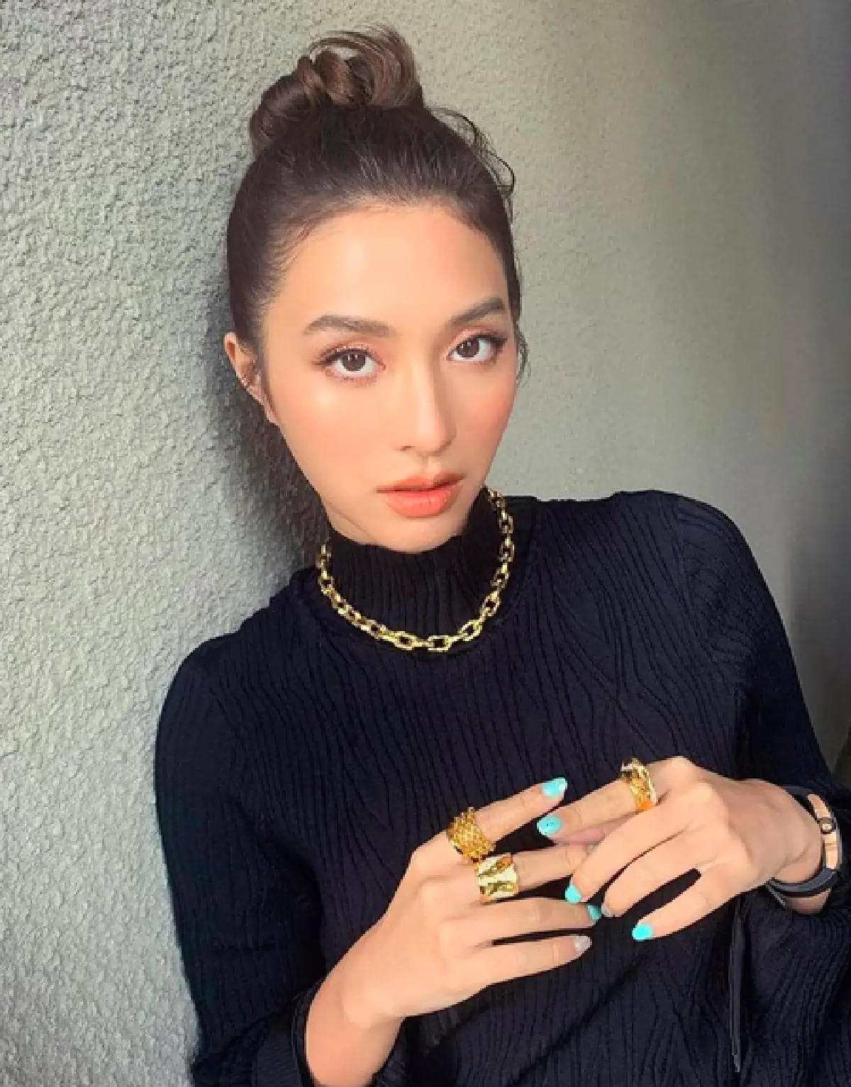 "มิว นิษฐา" ตั้งใจแบน! ตอบกลับคนว่าถูกว่าถ่ายรูปออกมาเป็นไม้กระดาน