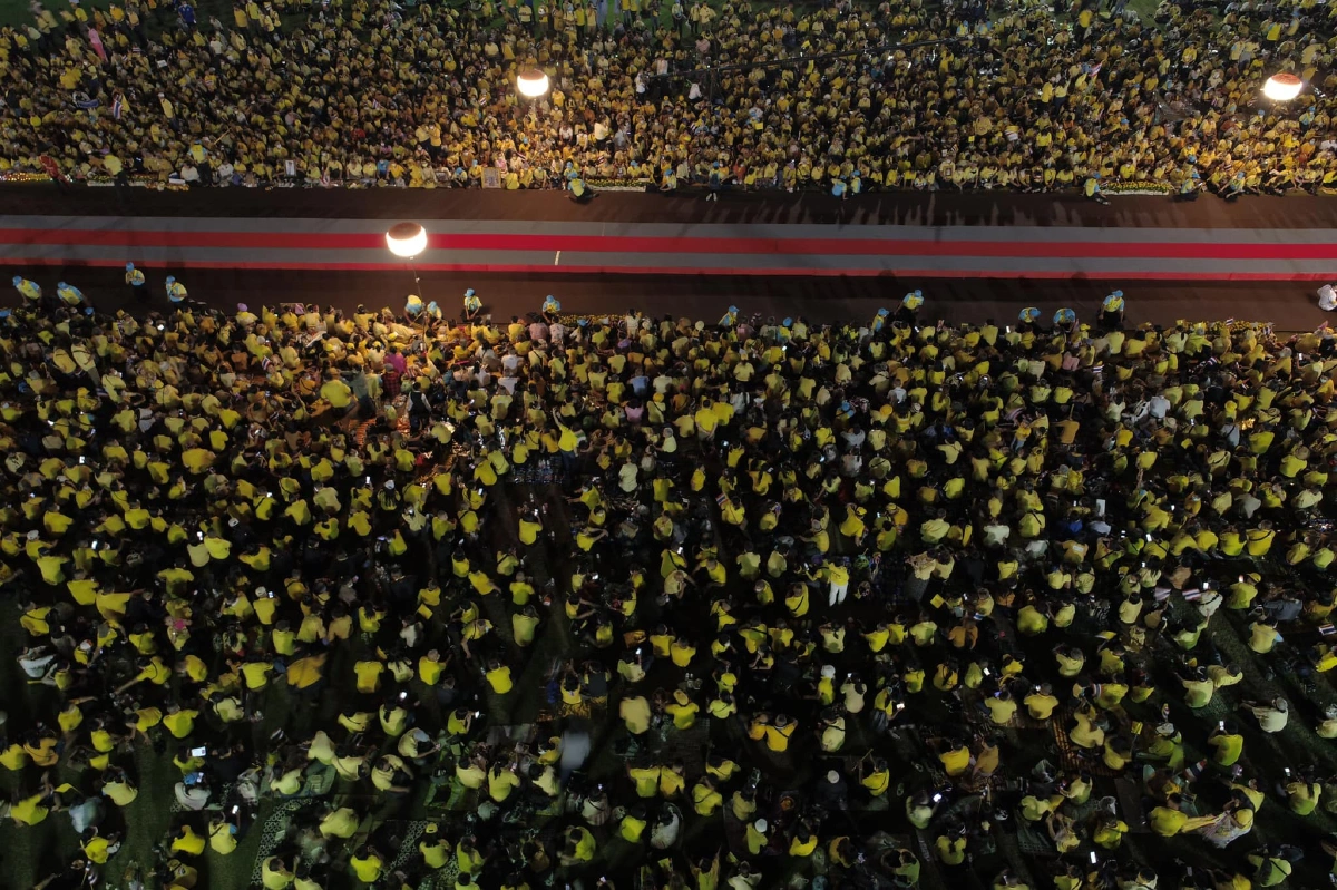 เปิดภาพมุมสูงท้องสนามหลวง วันพ่อแห่งชาติ รอจุดเทียนมหามงคล