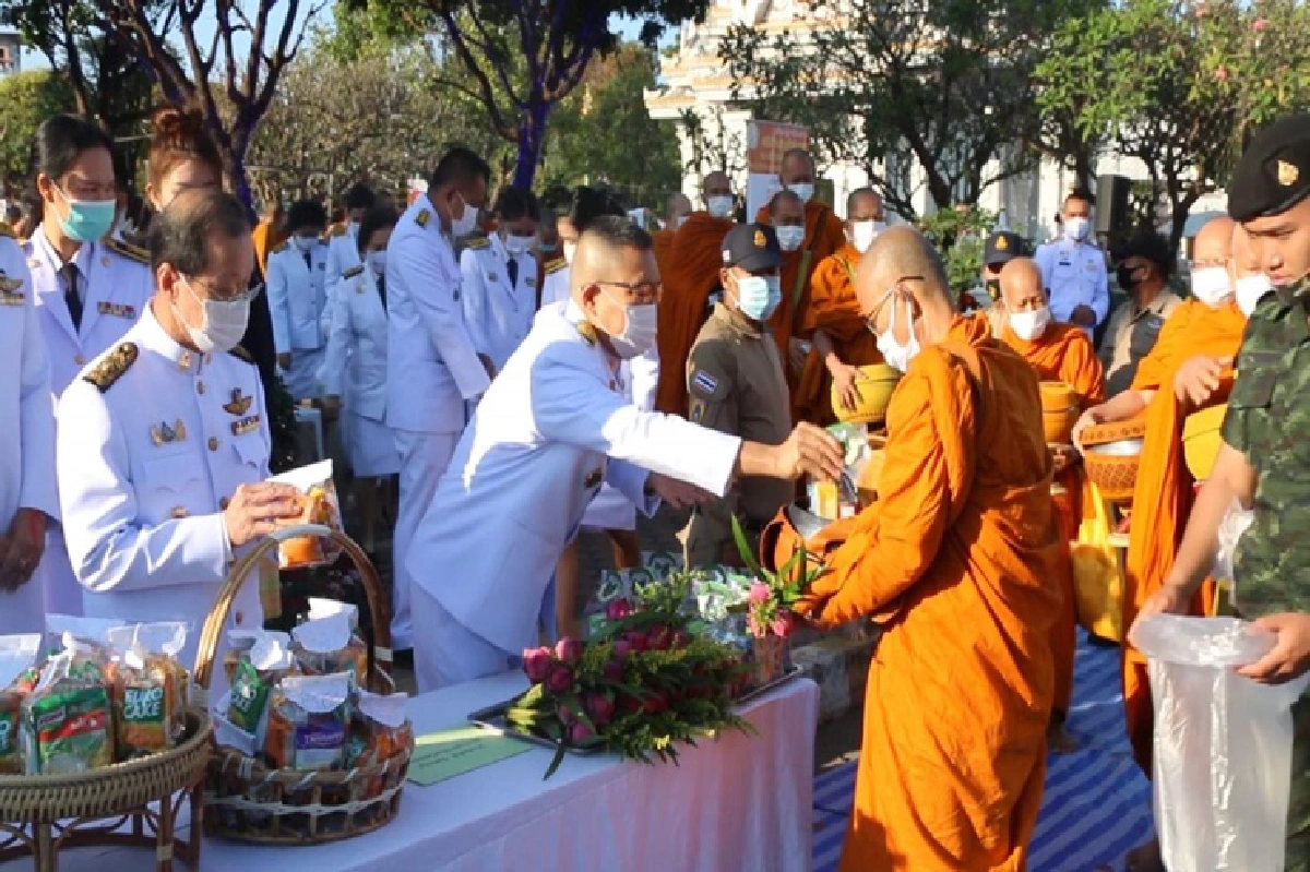 ทั่วไทยร่วมทำบุญ วันพ่อแห่งชาติ 