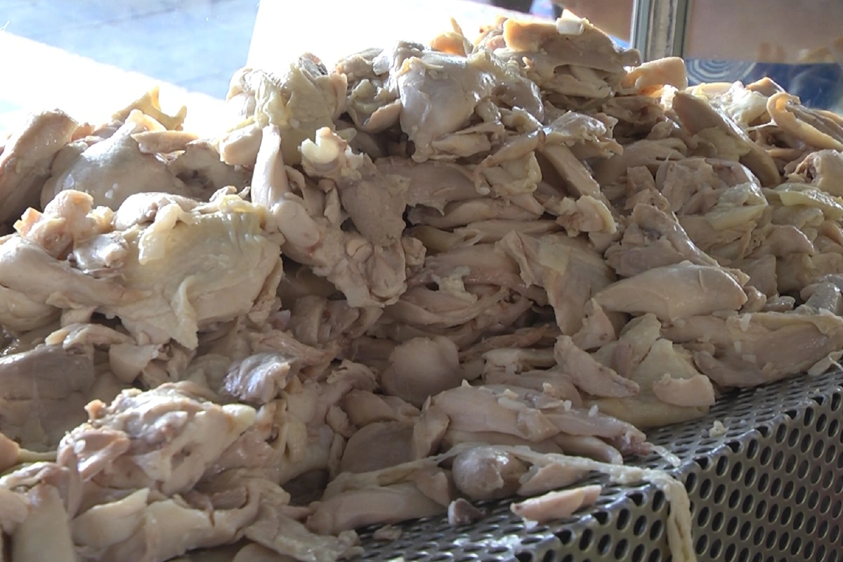 "ทำดีเพื่อพ่อ"แจกข้าวมันไก่ฟรีถวายเป็นพระราชกุศล