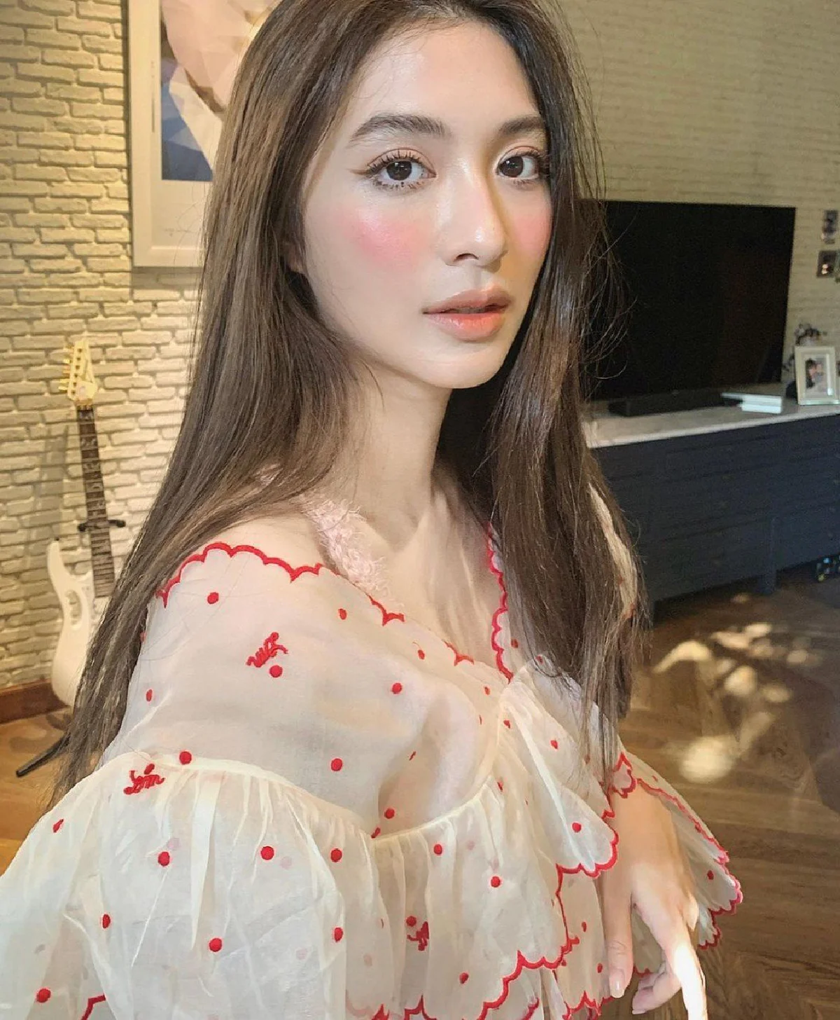 "มิว นิษฐา" ตั้งใจแบน! ตอบกลับคนว่าถูกว่าถ่ายรูปออกมาเป็นไม้กระดาน