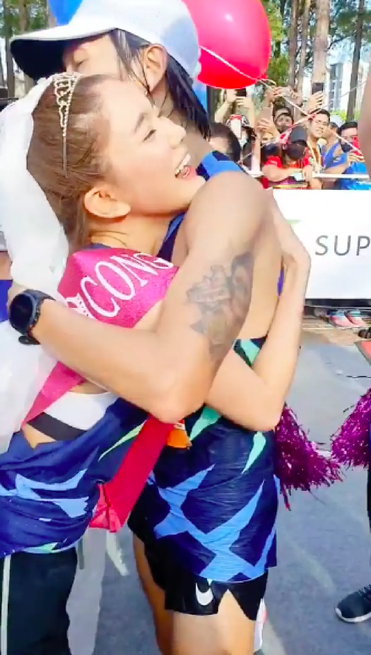 "ตูน-ก้อย" จัดทริปฮันนีมูนลงวิ่งมาราธอน หลังครบรอบแต่งงาน 1 อาทิตย์