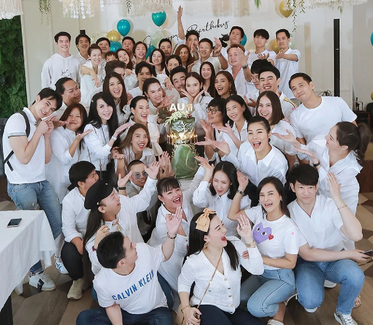 “อั้ม พัชราภา” จัดปาร์ตี้วันเกิดแบบสายบุญ แถมมีซีนหวานชวนลุ้นข่าวดีกับ “ไฮโซพก” 